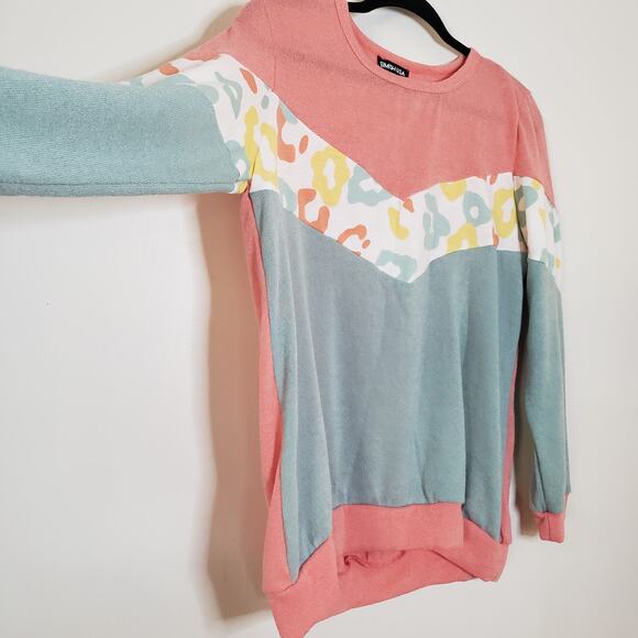Colorful Pastels Funky Long Sleeve Sweatshirt 80s Vibe Cheetah Print Size Large - Picture 3 of 6